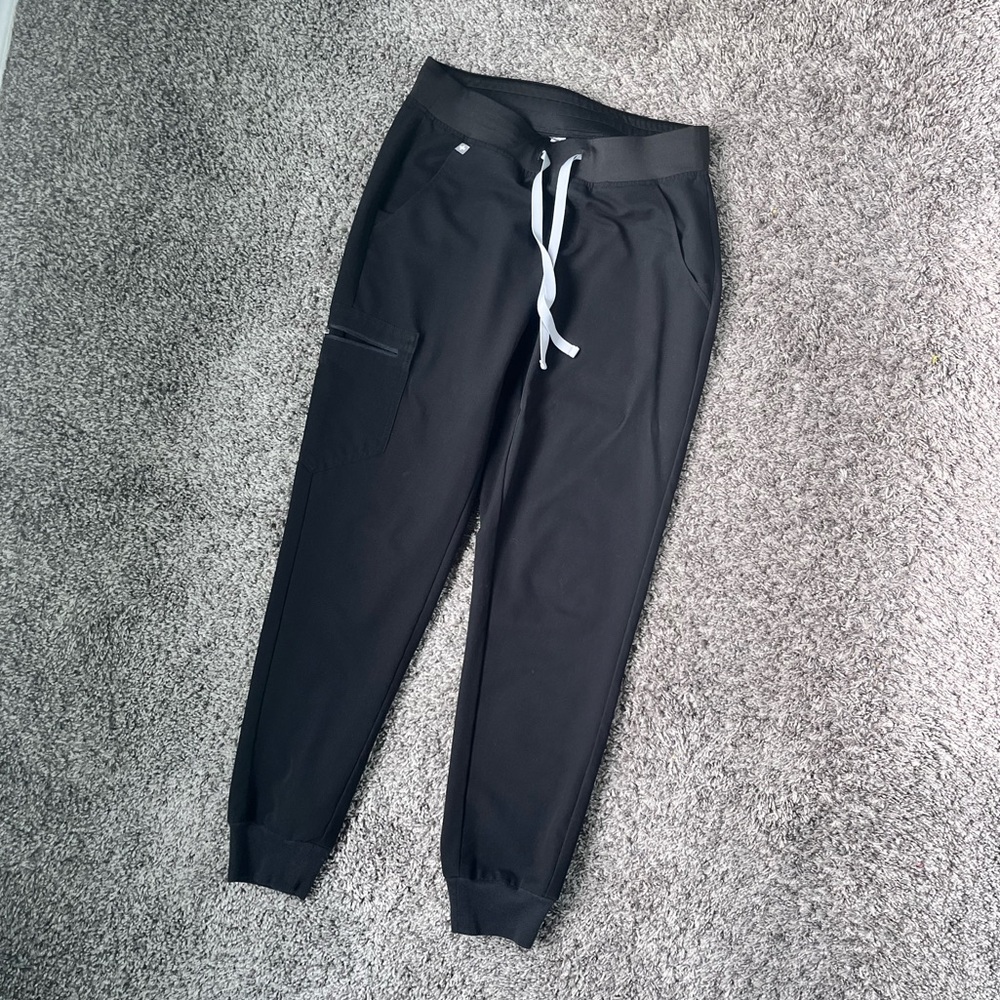 FIGS Zamora joggers
